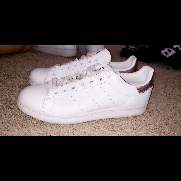 Rose gold adidas Stan Smith’s - Picture 1 of 4
